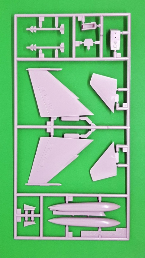 Model samolotu do sklejania MIRAGE F.1C Hasegawa Skala 1:72 00234