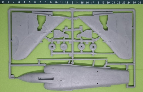 MODEL samolotu do sklejania Gloster Javelin + zestaw, narzędza, farby, klej MODEL samolotu do sklejania Gloster Javelin + zestaw, narzędza, farby, klej
