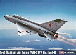 MODEL samolotu MiG-21PF Fishbed-D POLSKIE MALOWANIE + klej, farby,