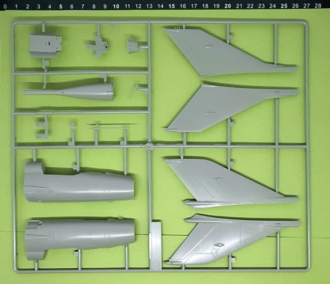 MODEL samolotu MiG-21PF Fishbed-D POLSKIE MALOWANIE + klej, farby, MODEL samolotu MiG-21PF Fishbed-D POLSKIE MALOWANIE + klej, farby,