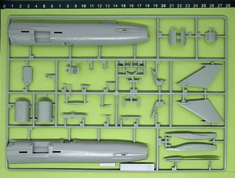 MODEL samolotu MiG-21PF Fishbed-D POLSKIE MALOWANIE + klej, farby, MODEL samolotu MiG-21PF Fishbed-D POLSKIE MALOWANIE + klej, farby,