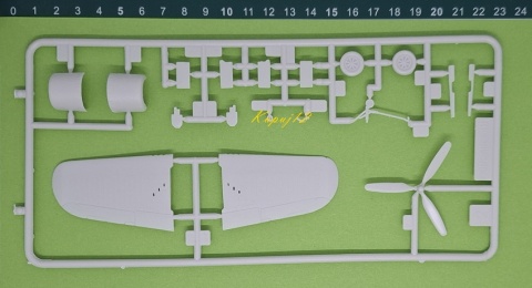 MODEL samolotu do sklejania F4U-1 Corsair Smer Skala 1 :72 0835 MODEL samolotu do sklejania F4U-1 Corsair Smer Skala 1 :72 0835