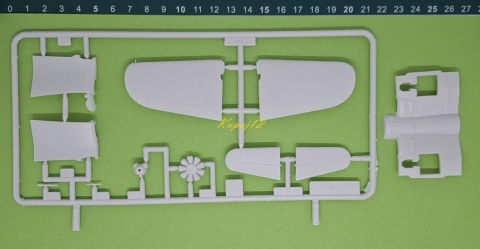 MODEL samolotu do sklejania F4U-1 Corsair Smer Skala 1 :72 0835 MODEL samolotu do sklejania F4U-1 Corsair Smer Skala 1 :72 0835