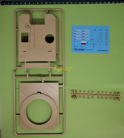 PLASTIKOWY model do sklejania K9A1 Haubica samobieżna Polskie Siły Zbrojne + farby akrylowe, podkład do farb akrylowych... PLASTIKOWY model do sklejania K9A1 Haubica samobieżna Polskie Siły Zbrojne + farby akrylowe, podkład do farb akrylowych...