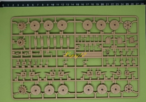 PLASTIKOWY model do sklejania K9A1 Haubica samobieżna Polskie Siły Zbrojne + mata, farby akrylowe, podkład do farb akrylowych... PLASTIKOWY model do sklejania K9A1 Haubica samobieżna Polskie Siły Zbrojne + mata, farby akrylowe, podkład do farb akrylowych...