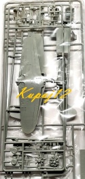 PLASTIKOWY model samolotu Mitsubishi A6M5c ZERO Type 52c Academy Skala 1:72