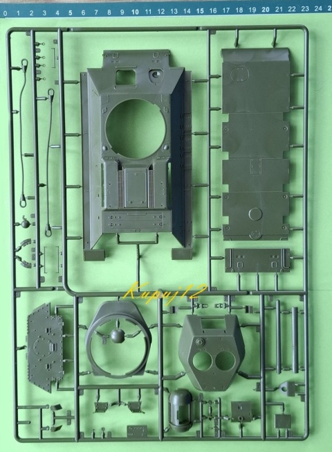 Model radzieckiego czołgu T-34/76 model 1942 Zvezda skala 1:35_3686