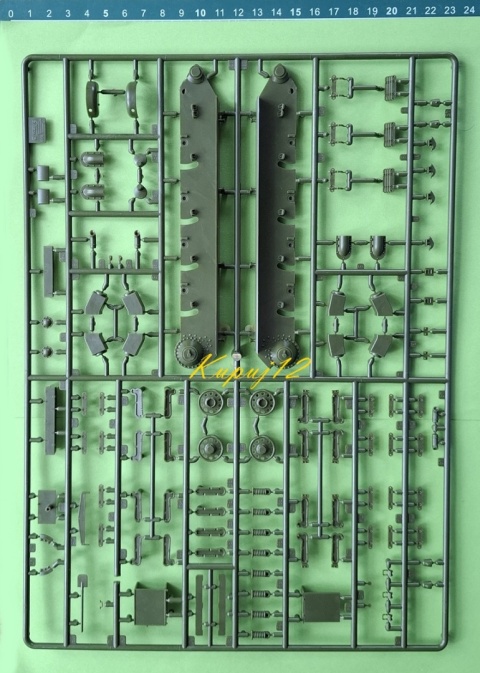 Model radzieckiego czołgu T-34/76 model 1942 Zvezda skala 1:35_3686