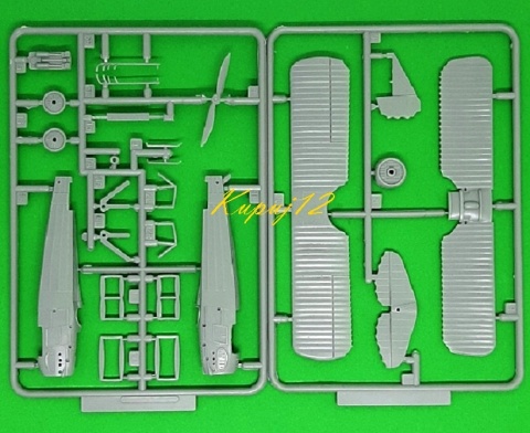 PLASTIKOWY model francuskiego samolotu myśliwskiego SPAD XIII WWI Fighter Academy Skala 1:72 PLASTIKOWY model francuskiego samolotu myśliwskiego SPAD XIII WWI Fighter Academy Skala 1:72