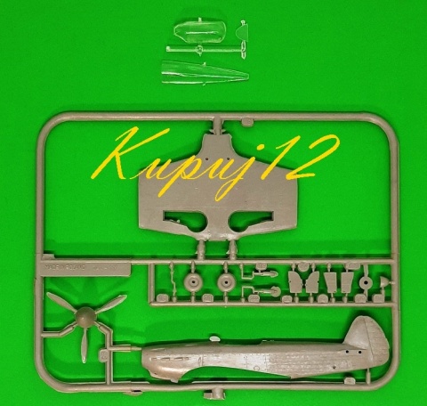 MODEL samolotu myśliwskiego JAK 1-M , polska wersja Plastyk Skla 1:72_S003 MODEL samolotu myśliwskiego JAK 1-M , polska wersja Plastyk Skla 1:72_S003