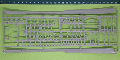 2 okręty amerykańskie U.S.S. Indianapolis U.S.S. Fletcher Pacific Warriors Revell skala 1:700