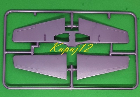 Model samolotu do sklejania P-51D Mustang Revell skala 1:72 04148