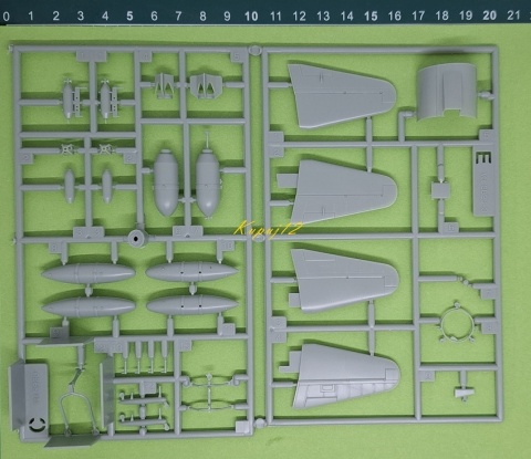 Model samolotu do sklejania USN SB2U-3 Bitwa o Midway Academy Skala 1:48 12324