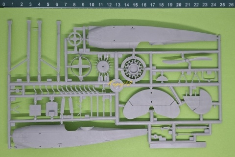 Super dokładny plastikowy model polskiego samolotu Lublin R-XIII D Mirage Skala 1:48