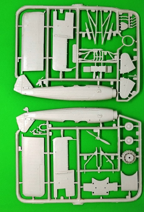 Model damolotu RWD 14b CZAPLA + podkład, farby, lakier, wash