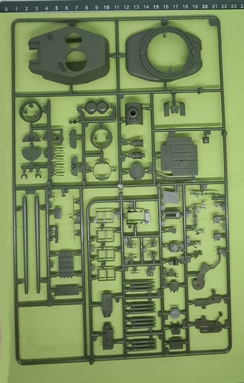 Model T-34/85 produkcja 1944 radziecki czołg Italeri Skala 1:35 6758