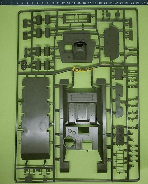 MODEL radzieckiego niszczyciela czołgów SU-100 Zvezda skala 1:35_3688