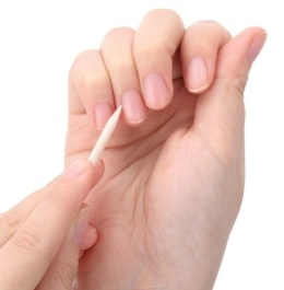 PATYCZKI DREWNIANE DO MANICURE I PEDICURE 25 sztuk