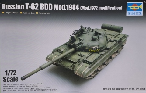Plastikowy model radzieckiego czołgu T-62 BDD Mod 1984 Trumpter Skala 1:72