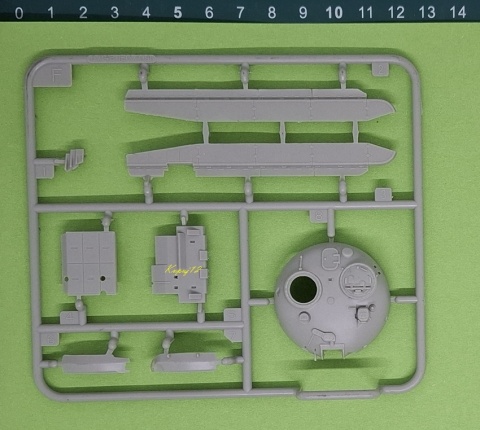 Plastikowy model radzieckiego czołgu T-62 BDD Mod 1984 Trumpter Skala 1:72