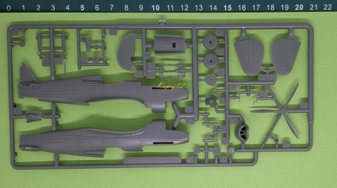 Plastikowy model samolotu Curtiss P-40B Warhawk Airfix Skala 1:72