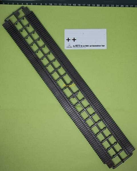 Czołg model Sturmmorser Tiger moździerz rakietowy 38cm Italeri Skala 1:35_6573