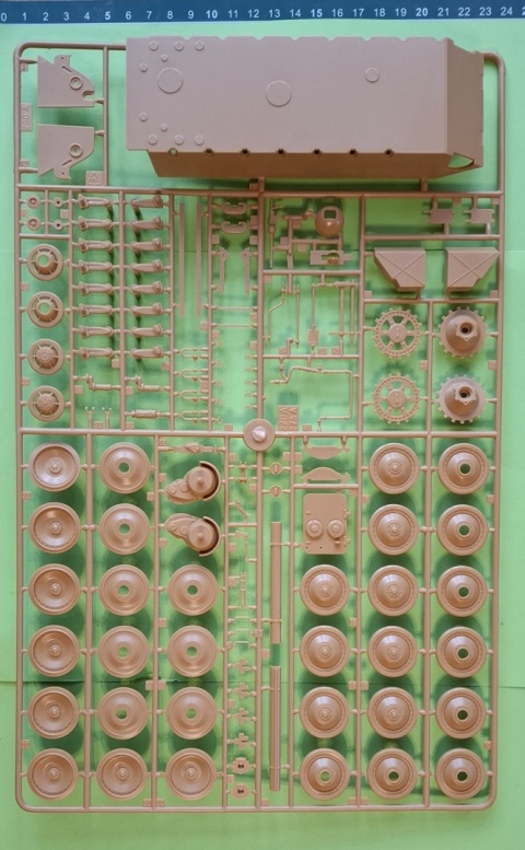 CZOŁG, niemieckie działo Jagdpanther z załogą Italeri skala 1:35 6564