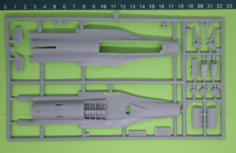 Model samolotu do sklejania F-16CJ-52+Tiger Demo Team MisterCraft skala 1:72 041156