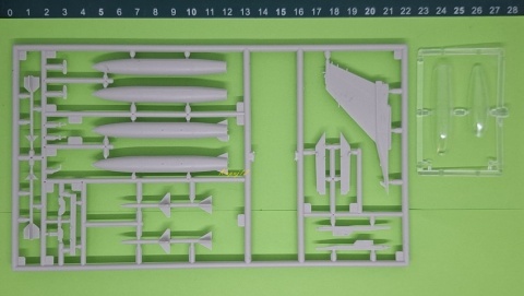 Model samolotu do sklejania F-16CJ-52+Tiger Demo Team MisterCraft skala 1:72 041156